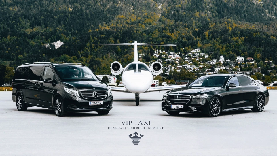 Komfortabler Flughafentransfer in Tirol mit geräumigem Mercedes Fahrzeug und hochwertiger Innenausstattung.