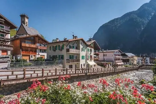Taxi Innsbruck nach - Campitello di Fassa