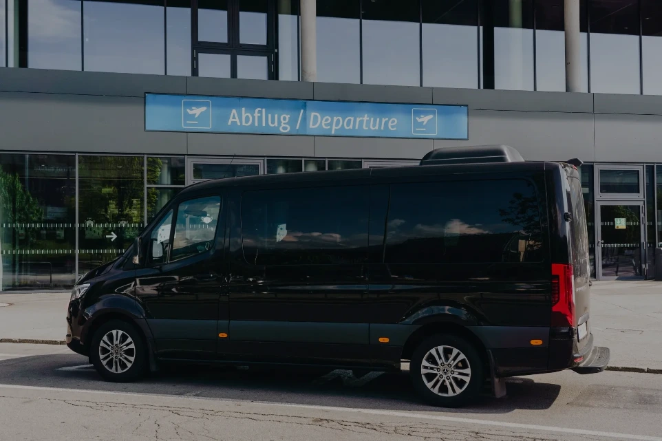 Mercedes Vito für komfortable Personen- und Flughafentransfers in Innsbruck